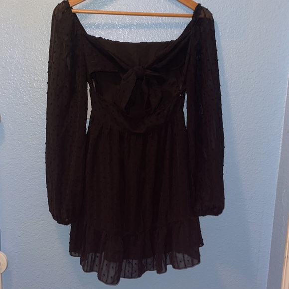 Women’s black SHEIN small mini dress with sheer sleeves and open back - Picture 2 of 5